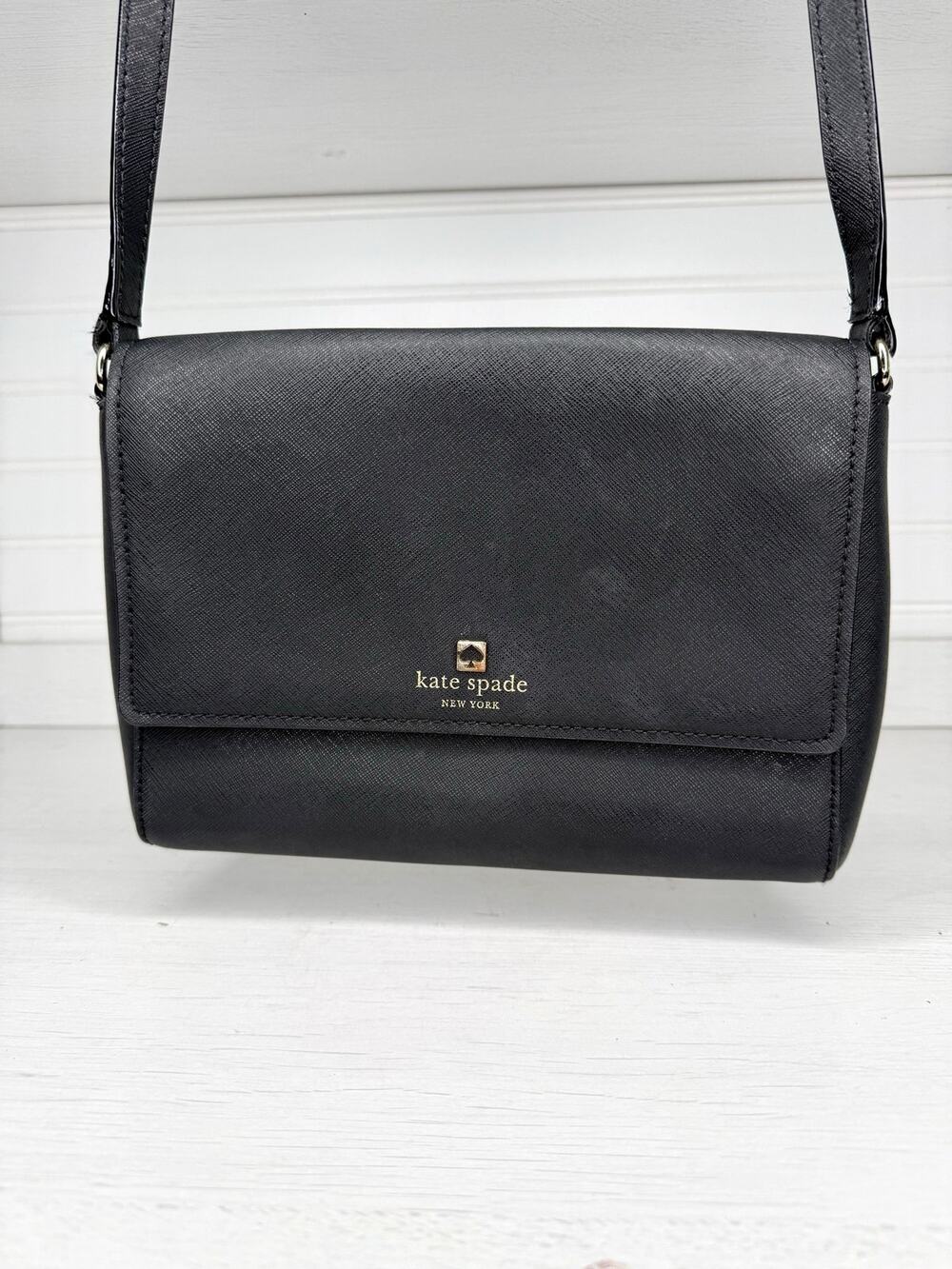 Kate Spade New York Black Saffiano Leather Flap Crossbody Shoulder Bag Purse - Picture 1 of 8